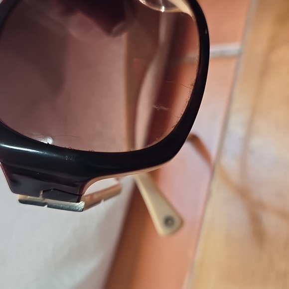 Coach Black and Brown Sunglasses - Picture 8 of 8